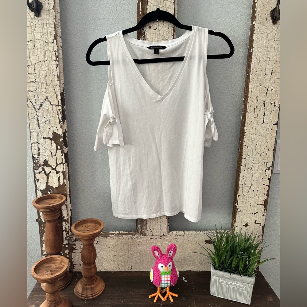 Banana Republic White Tie Sleeves Top